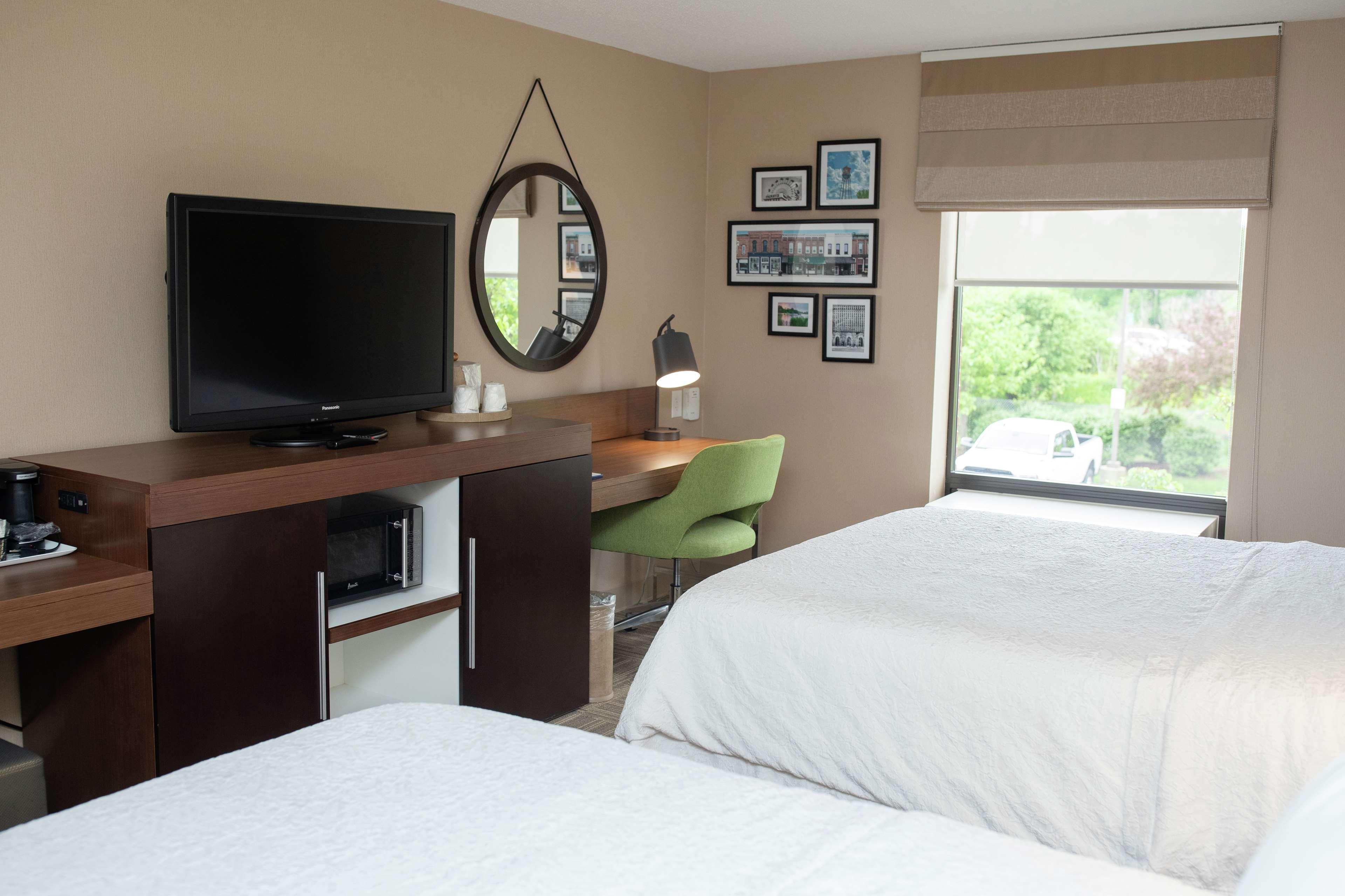 Hampton Inn Commerce/Novi Eksteriør billede