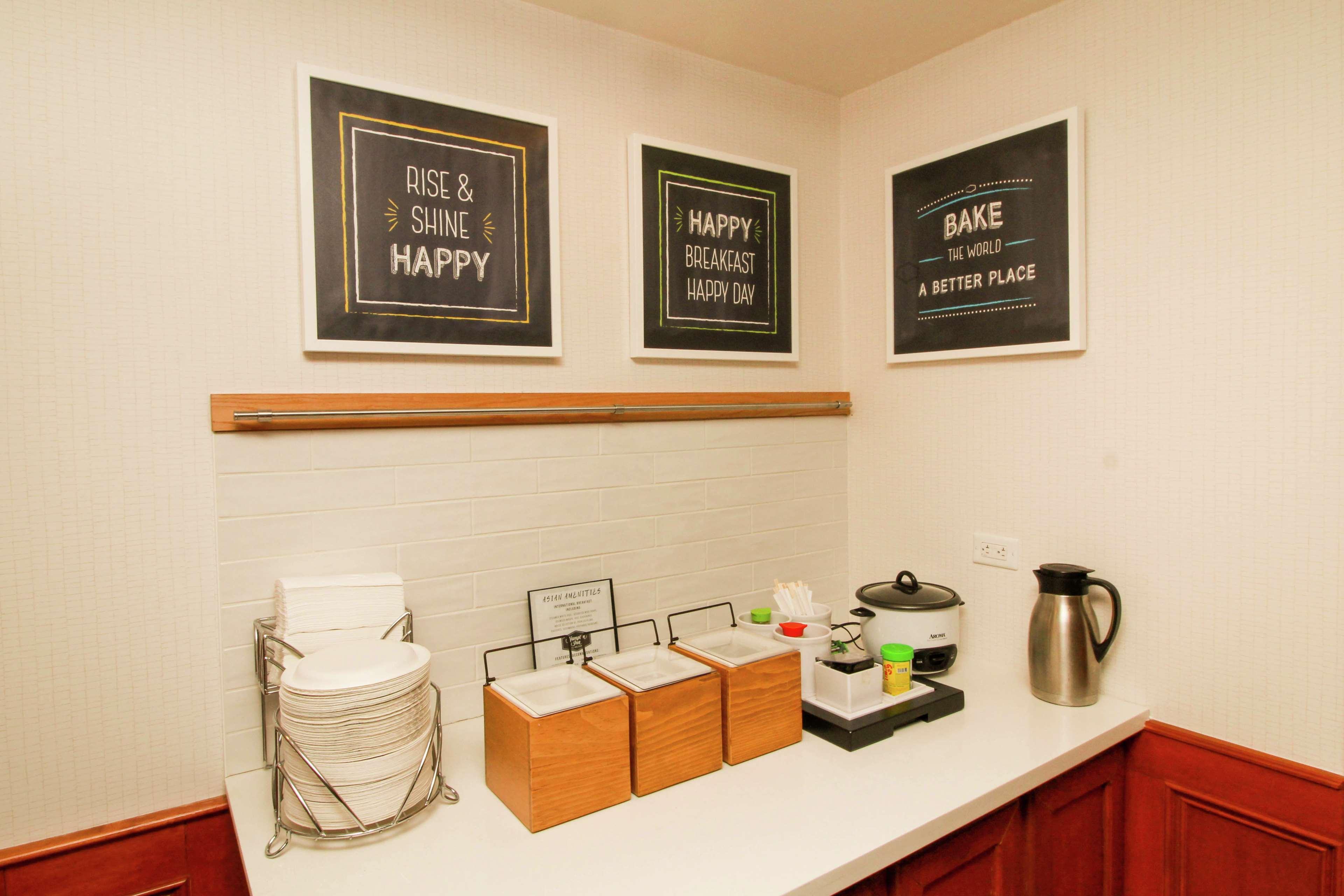 Hampton Inn Commerce/Novi Eksteriør billede