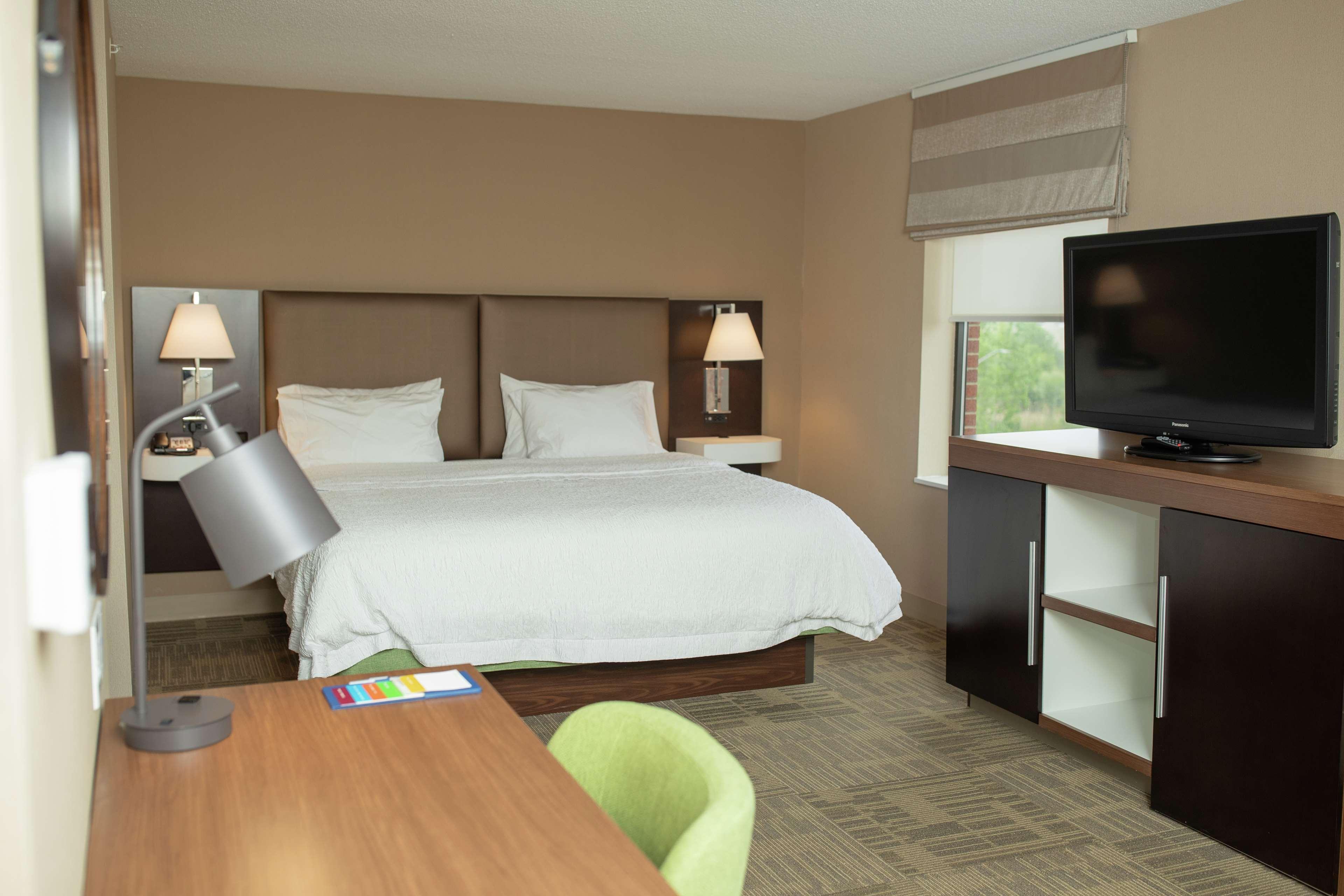 Hampton Inn Commerce/Novi Eksteriør billede