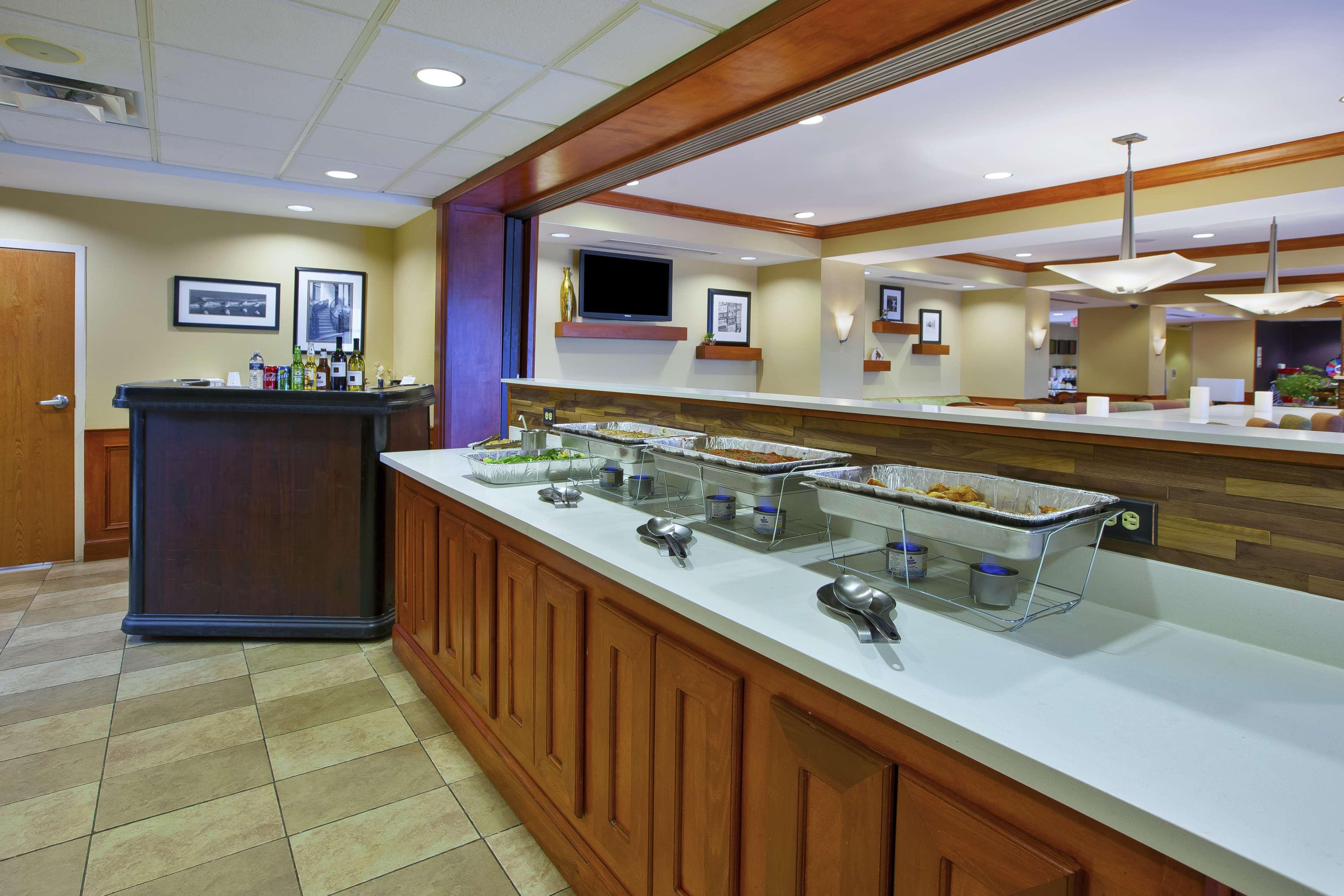 Hampton Inn Commerce/Novi Eksteriør billede