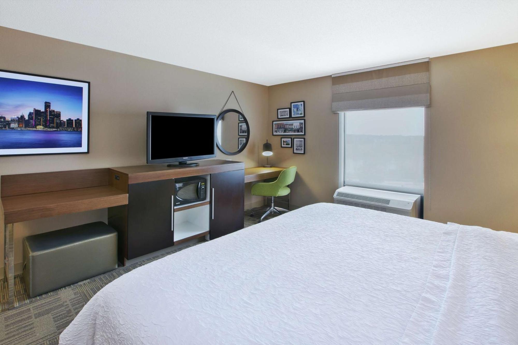 Hampton Inn Commerce/Novi Eksteriør billede