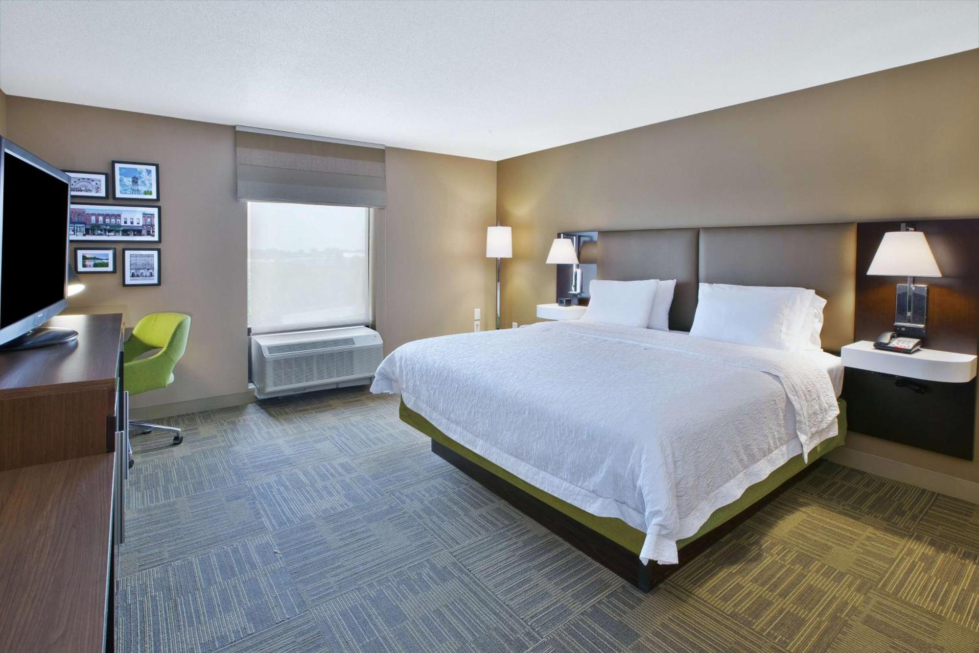 Hampton Inn Commerce/Novi Eksteriør billede
