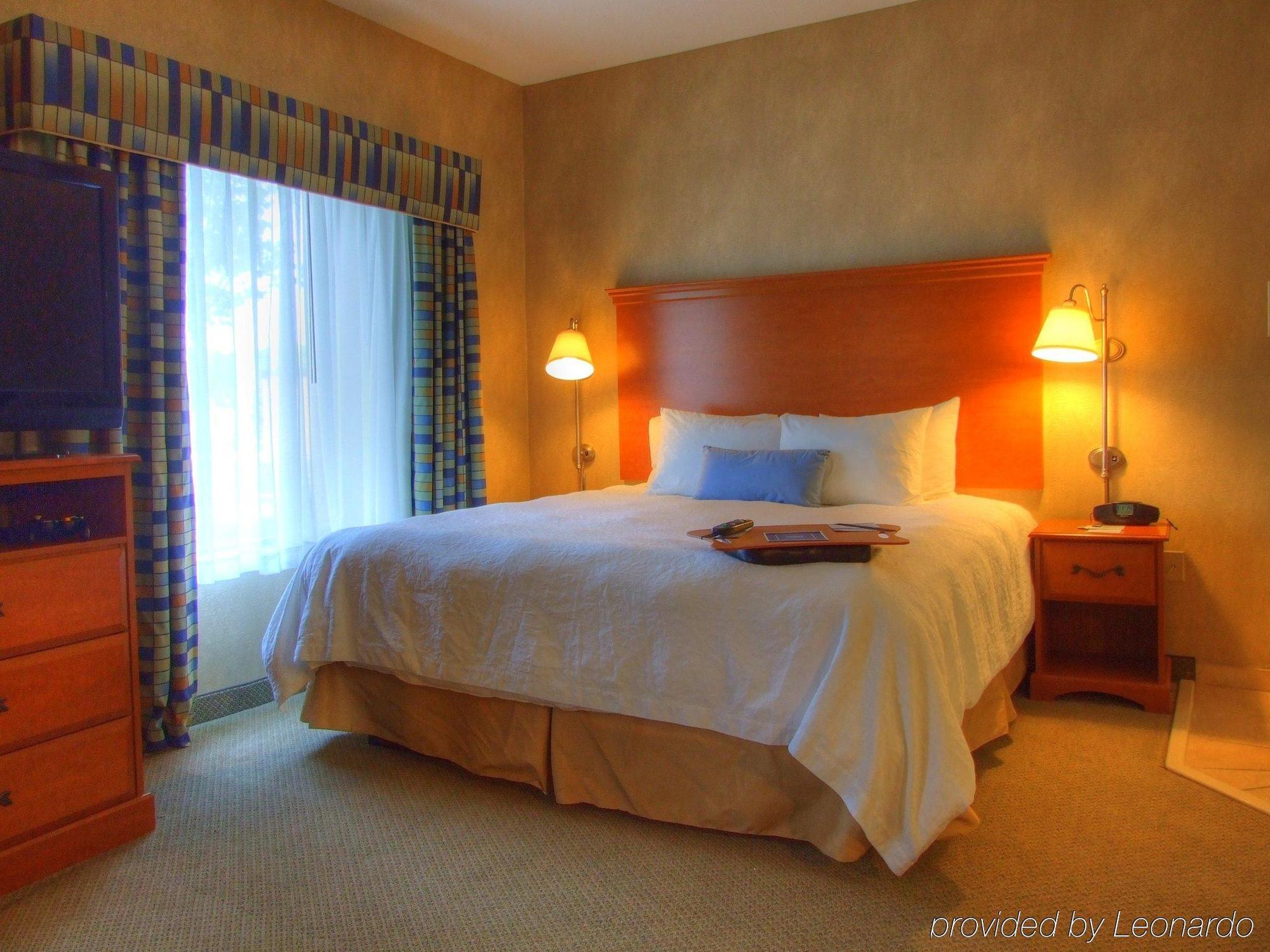 Hampton Inn Commerce/Novi Værelse billede